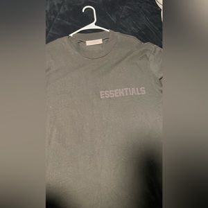 Essentials Fear Of God black shirt
